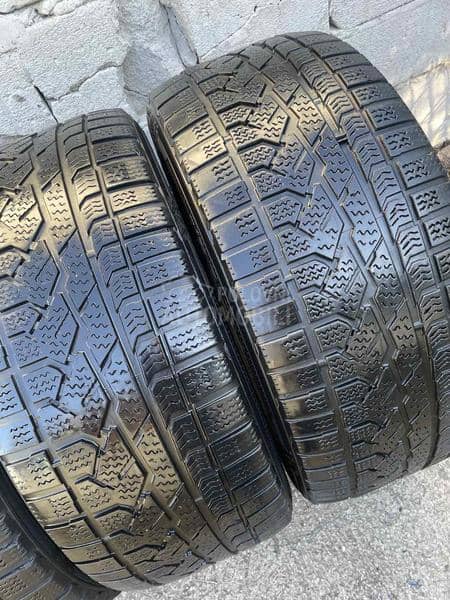 Kumho 275/45 R20 Zimska