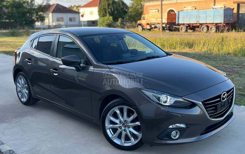 Mazda 3 2.0 REVOLUTION CH