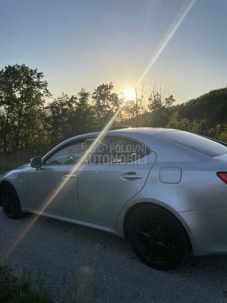 Lexus IS 220 