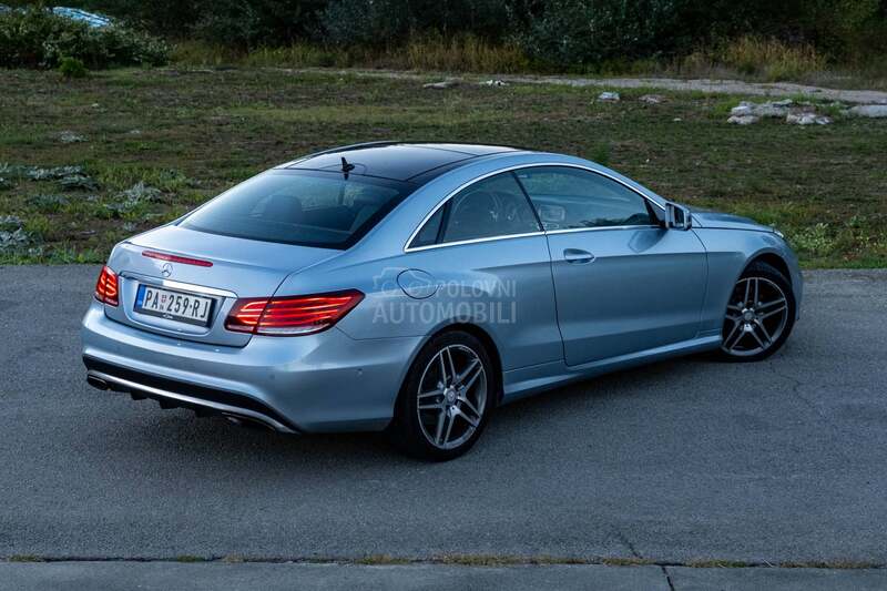 Mercedes Benz E 220 AMG