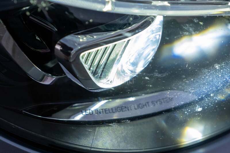 Mercedes Benz E 220 AMG
