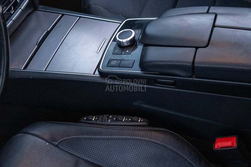 Mercedes Benz E 220 AMG