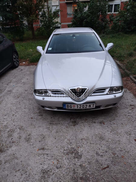 Alfa Romeo 166 