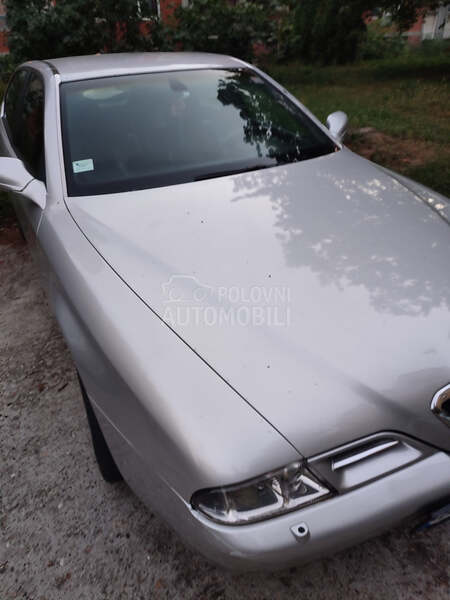 Alfa Romeo 166 