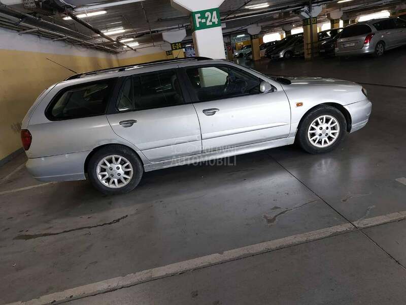 Nissan Primera 