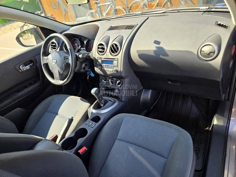 Nissan Qashqai + 2 