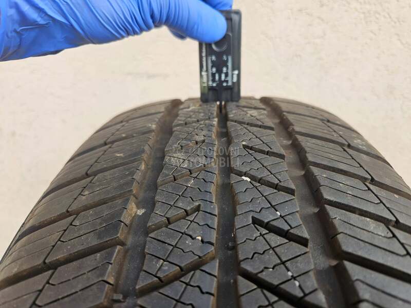 Barum 225/55 R17 Zimska