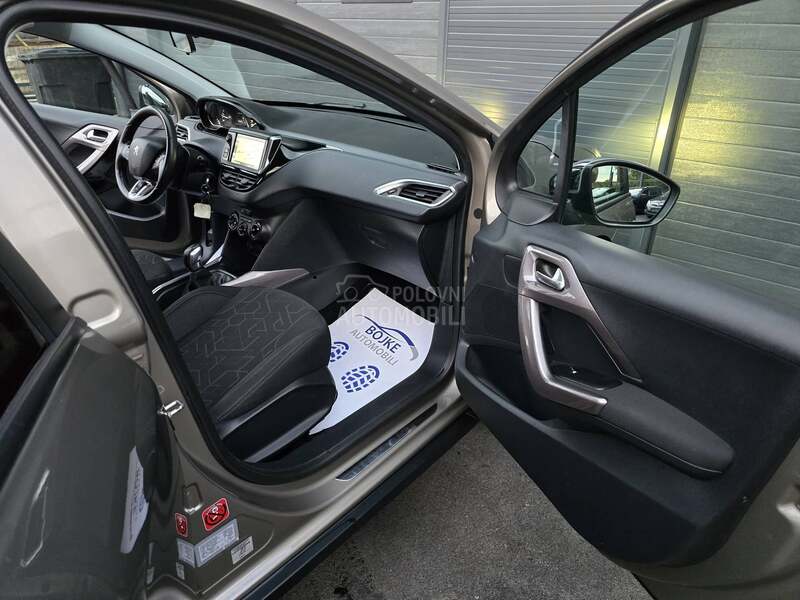 Peugeot 2008 1.6HDI STYLE