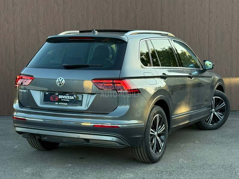Volkswagen Tiguan Highline/Pano/Dsg