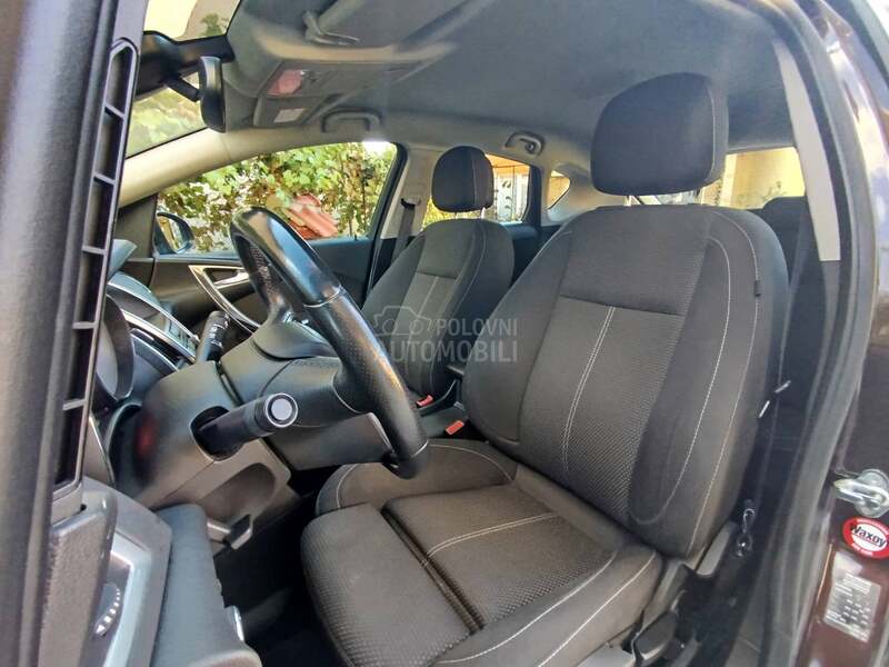 Opel Astra J 1.4 SPORT