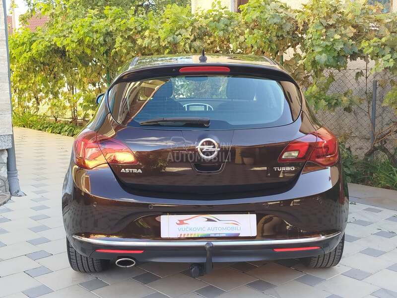 Opel Astra J 1.4 SPORT