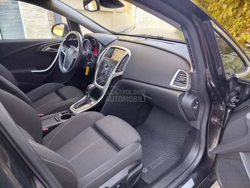 Opel Astra J 1.4 SPORT