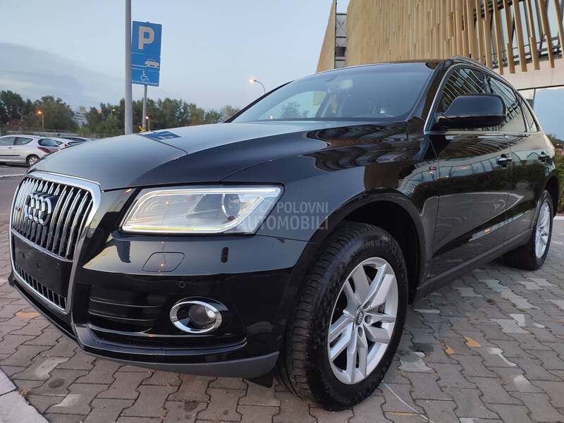 Audi Q5 2 0190XenNavAT