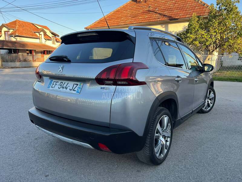Peugeot 2008 CROSSWAY pano/navs