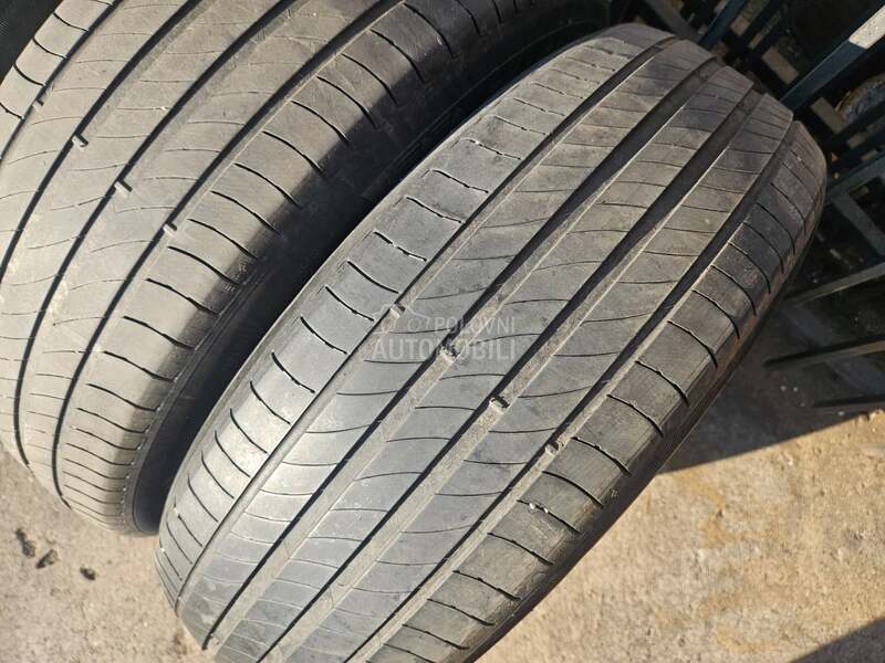 Michelin 215/65 R17 Letnja