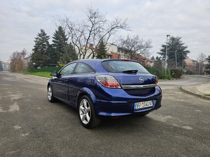 Opel Astra H 1.9 Mjet  GTC
