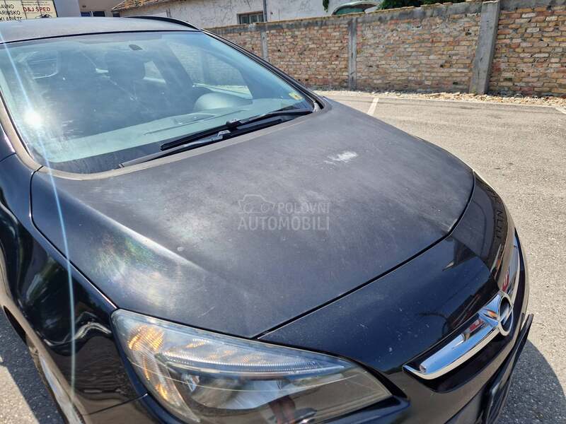Opel Astra J A K C I J A