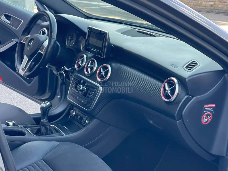 Mercedes Benz A 180 3xAMG P A N O