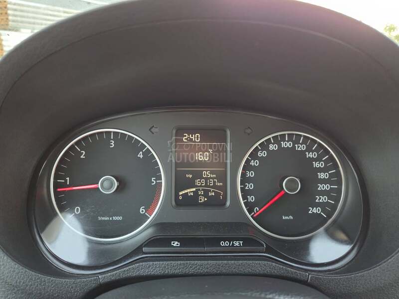 Volkswagen Polo BUKVALNO NOV