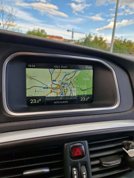 Volvo V40 