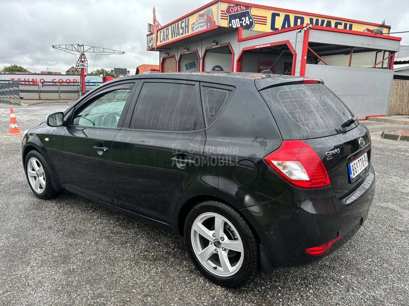 Kia cee`d 1.4 P L I N