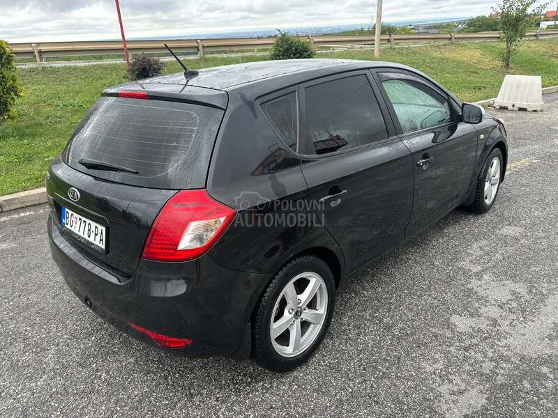 Kia cee`d 1.4 P L I N