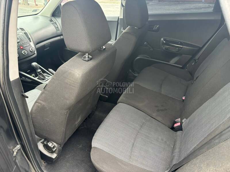 Kia cee`d 1.4 P L I N