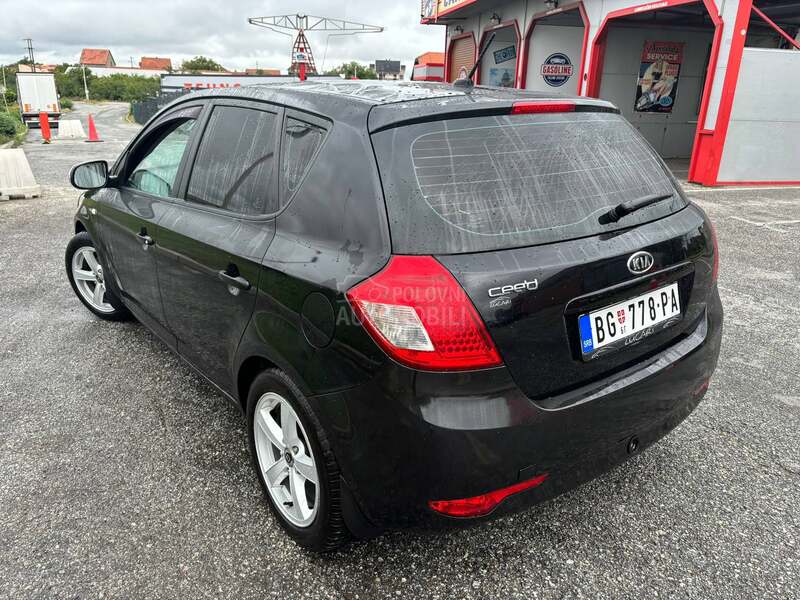 Kia cee`d 1.4 P L I N