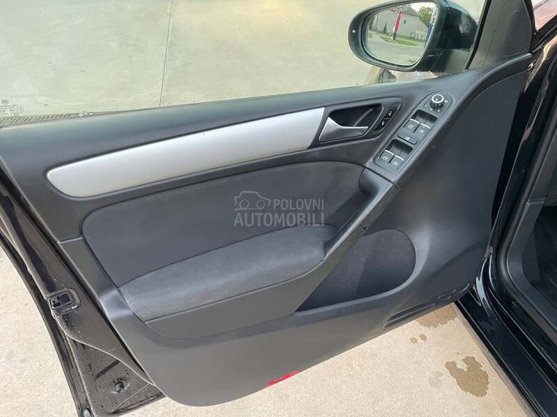 Volkswagen Golf 6 1.6  TDI