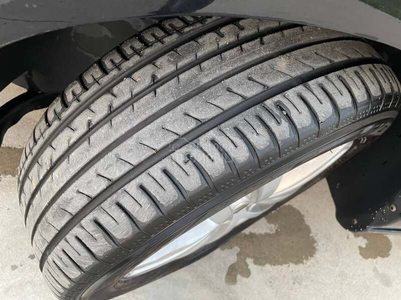 Volkswagen Golf 6 1.6  TDI