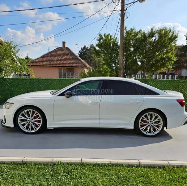 Audi S6 