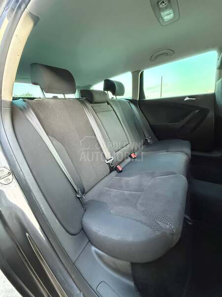 Volkswagen Passat B6 2.0 tdi /COMORAIL/