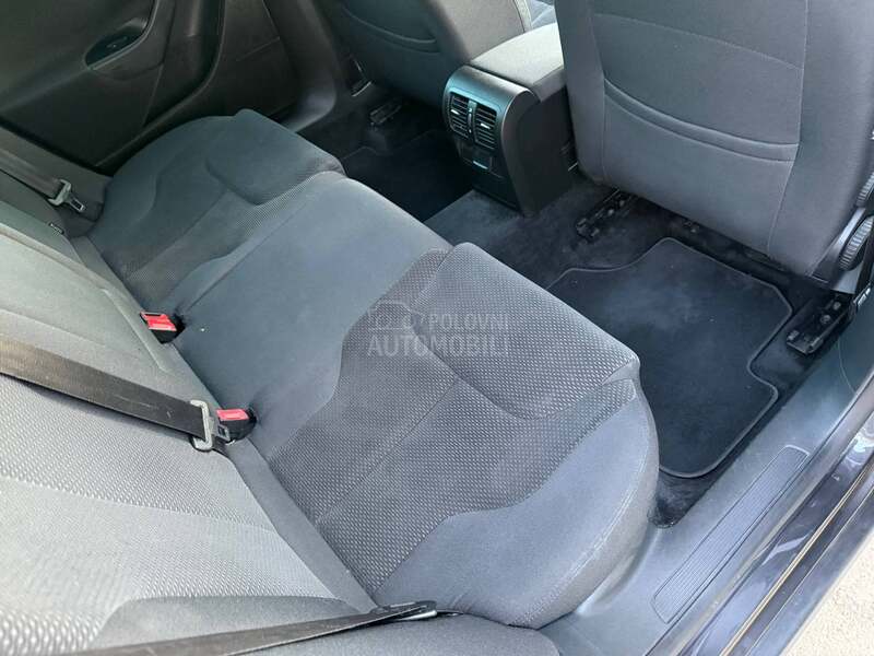 Volkswagen Passat B6 2.0 tdi /COMORAIL/
