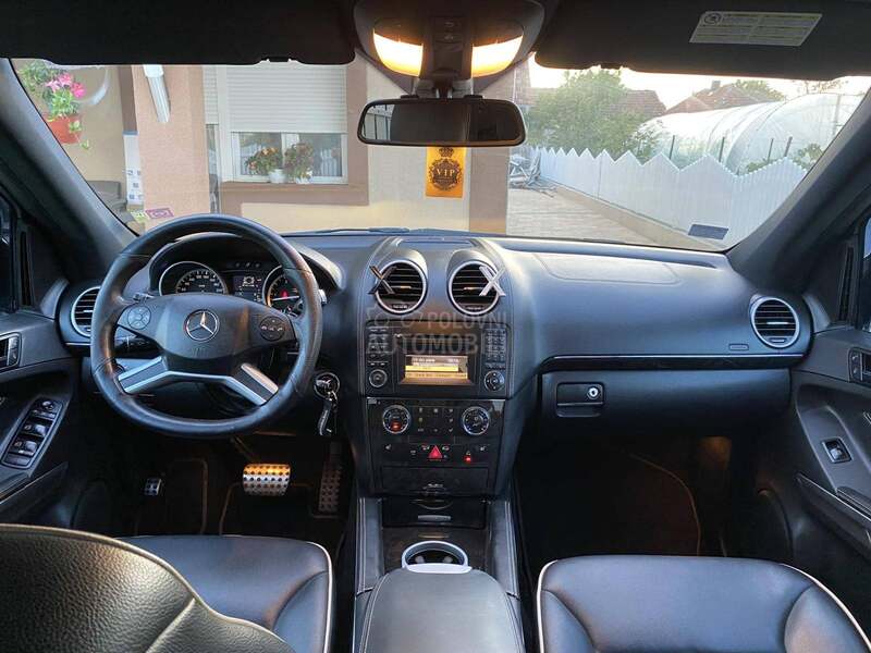 Mercedes Benz ML 300 CDI Grand edition