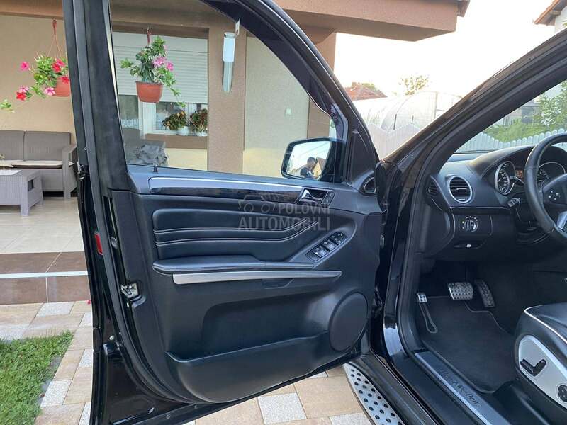 Mercedes Benz ML 300 CDI Grand edition