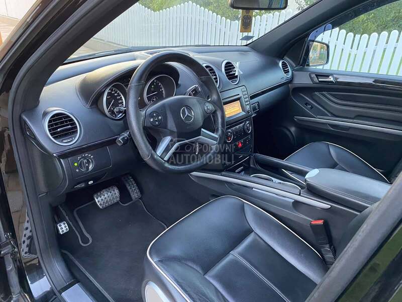 Mercedes Benz ML 300 CDI Grand edition