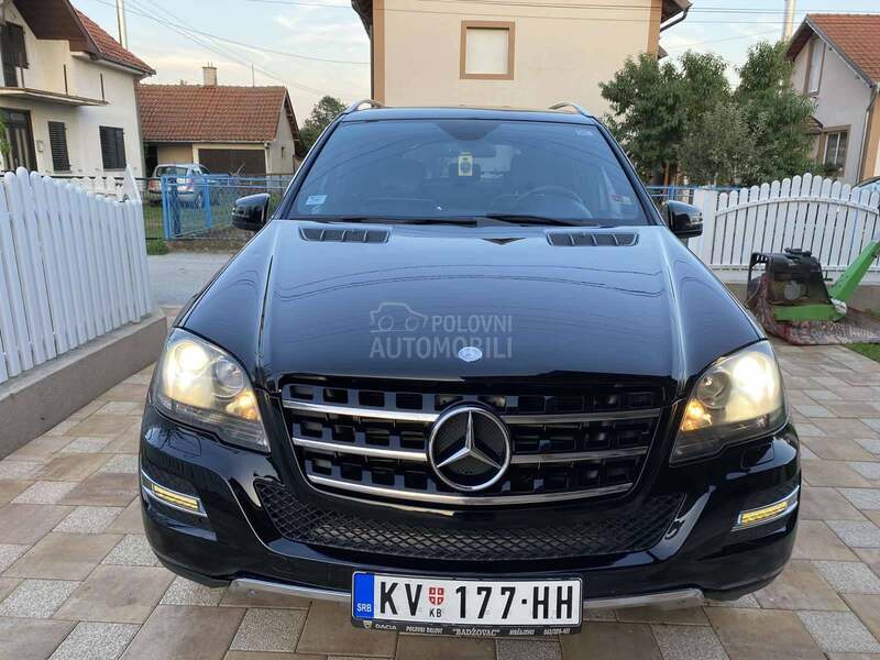Mercedes Benz ML 300 CDI Grand edition