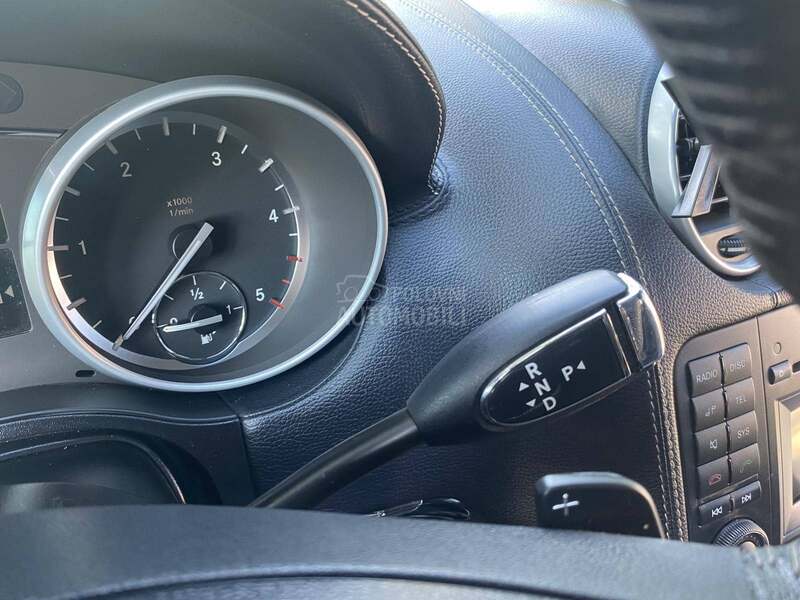 Mercedes Benz ML 300 CDI Grand edition
