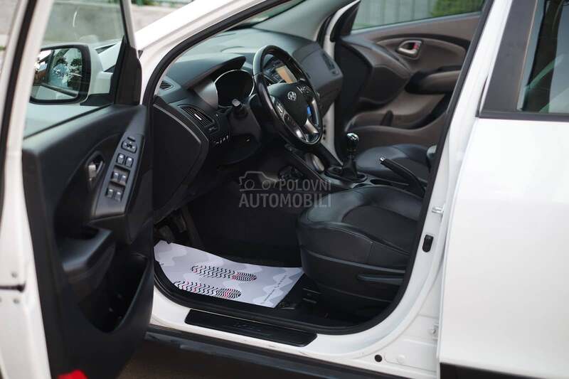 Hyundai ix35 1.7CRDi PREMIUM CH