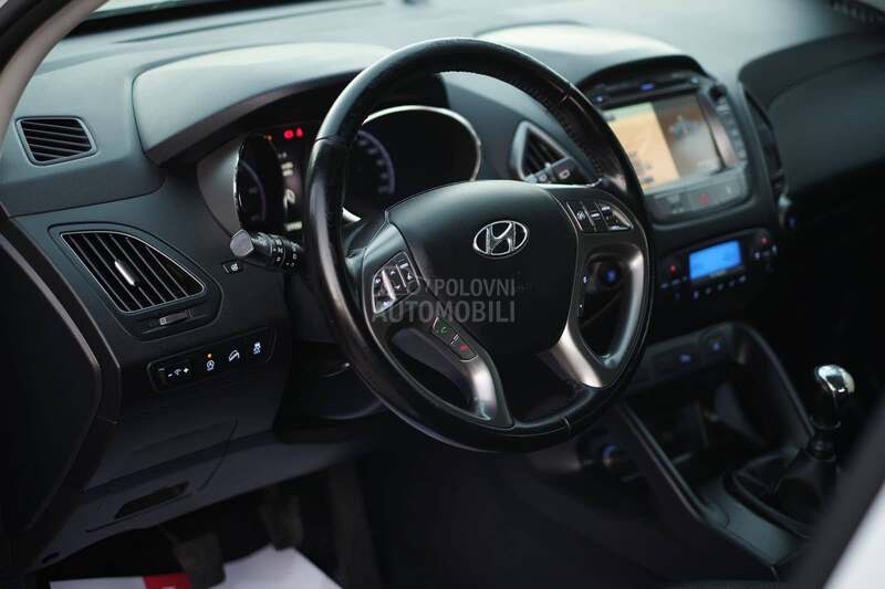 Hyundai ix35 1.7CRDi PREMIUM CH