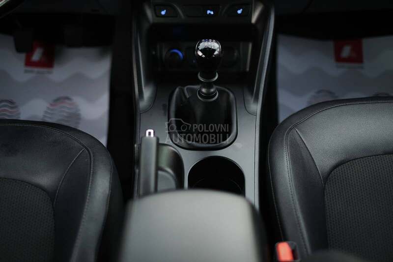 Hyundai ix35 1.7CRDi PREMIUM CH