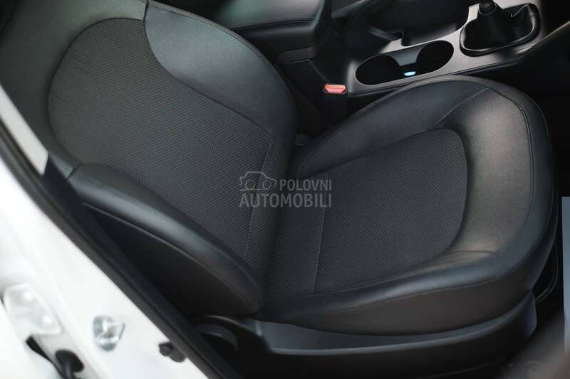 Hyundai ix35 1.7CRDi PREMIUM CH