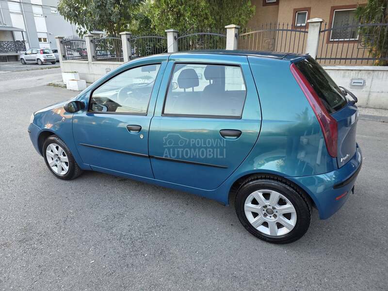 Fiat Punto BUKVALNO NOV