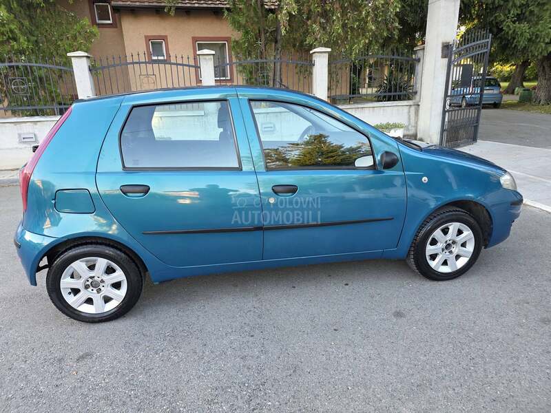 Fiat Punto BUKVALNO NOV