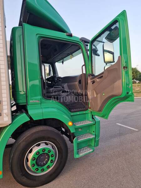 Mercedes Benz Axor 1829
