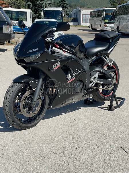 Yamaha R6