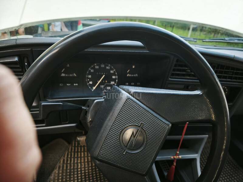 Opel Ascona 1.6D