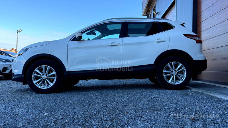 Nissan Qashqai 1.6 DCi TEKNA 360CAM