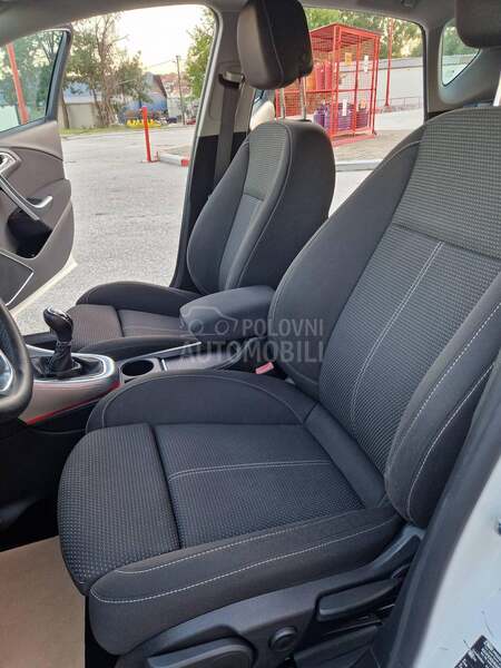 Opel Astra J 1.4 TURBO ŠVAJCARAC