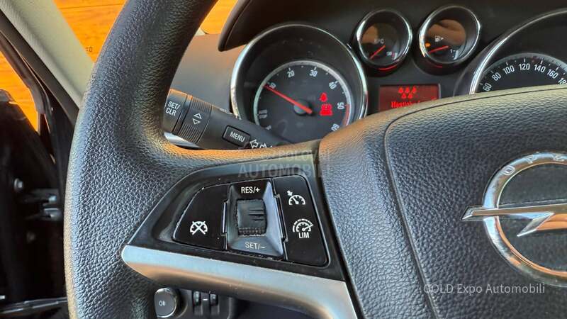 Opel Zafira 2.0CDTi 7SED FAMILY